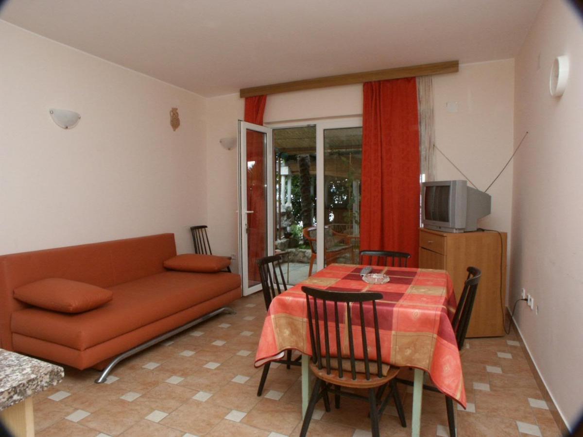 Apartments By The Sea Crikvenica - 2354 ภายนอก รูปภาพ